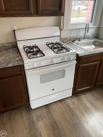 1214 Gillett Street, Port Huron, MI 48060