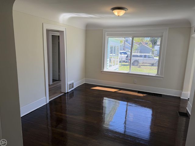 1214 Gillett Street, Port Huron, MI 48060