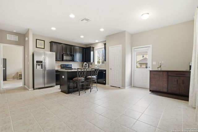 1450 Kedros, San Antonio, TX 78245