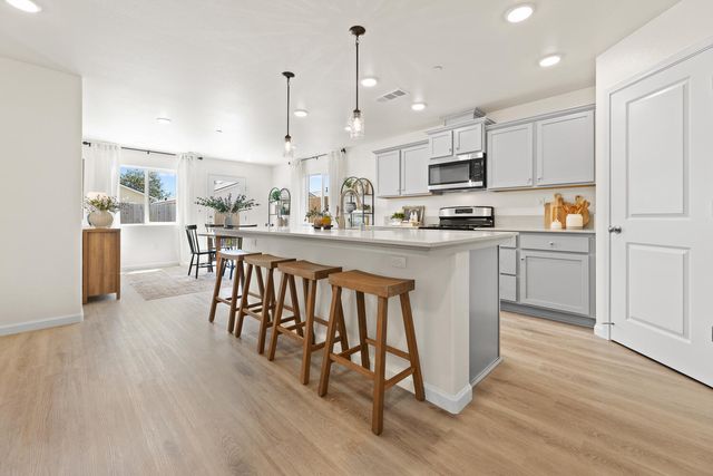 30758 Azalea Road, Visalia, CA 93291