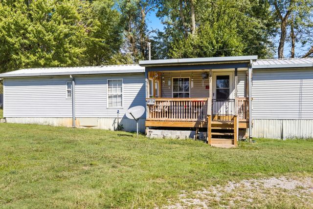 207 Center St, Portland, TN 37148