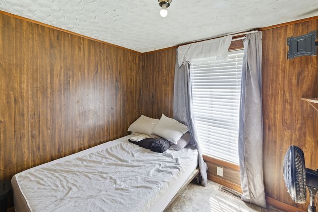 207 Center St, Portland, TN 37148