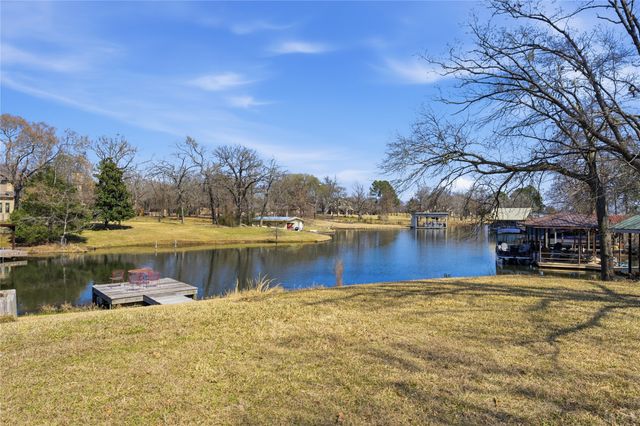 6106 Peninsula Circle, Athens, TX 75752