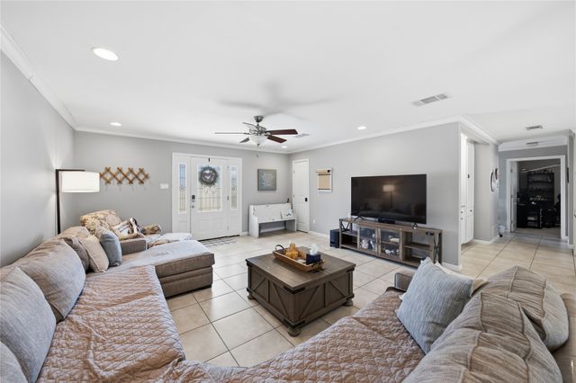 6106 Peninsula Circle, Athens, TX 75752