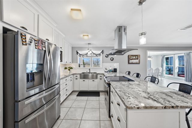 6106 Peninsula Circle, Athens, TX 75752