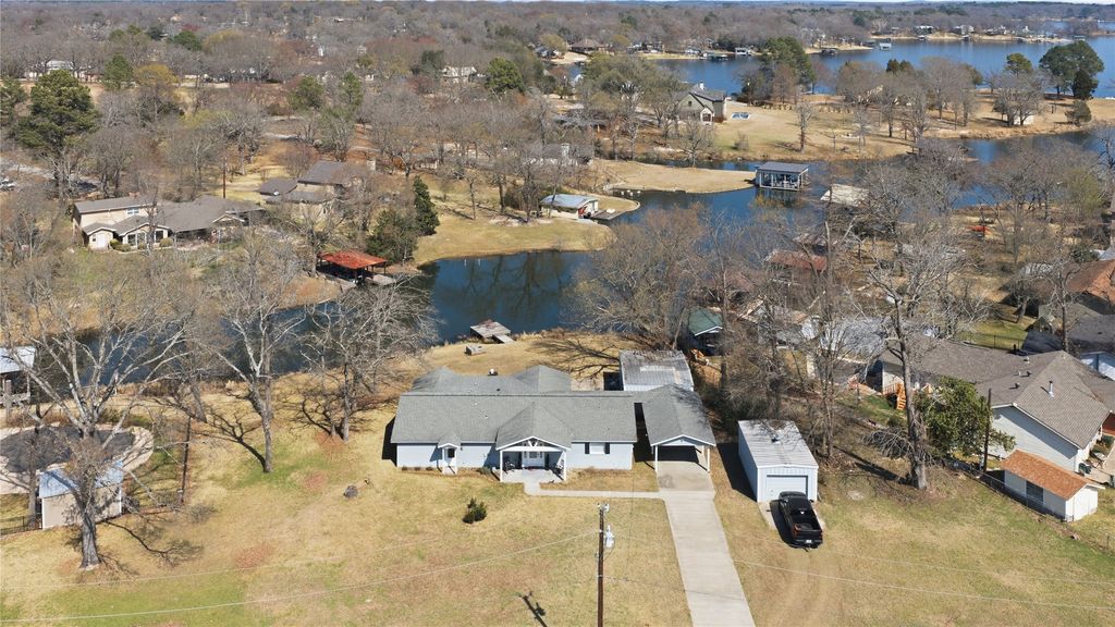 6106 Peninsula Circle, Athens, TX 75752