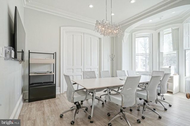 10 W MAIN ST, Moorestown, NJ 08057