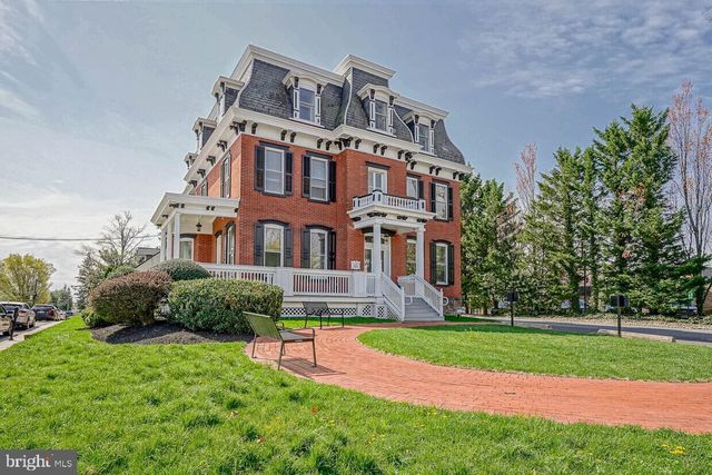 10 W MAIN ST, Moorestown, NJ 08057