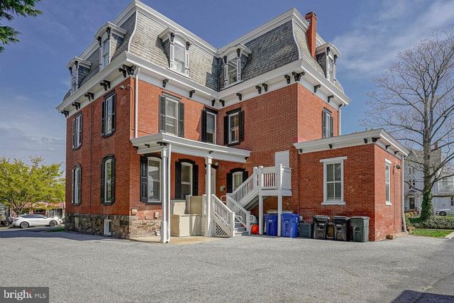 10 W MAIN ST, Moorestown, NJ 08057