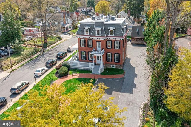 10 W MAIN ST, Moorestown, NJ 08057