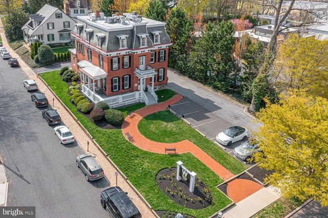 10 W MAIN ST, Moorestown, NJ 08057