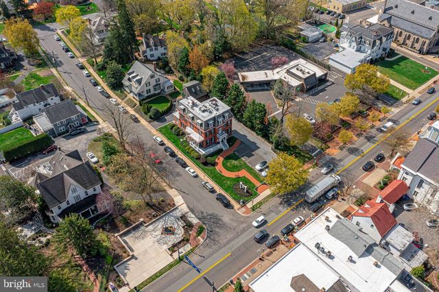 10 W MAIN ST, Moorestown, NJ 08057