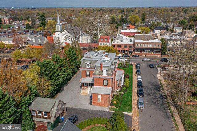 10 W MAIN ST, Moorestown, NJ 08057