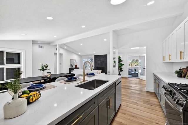 2546 MARATHON DR, San Diego, CA 92123