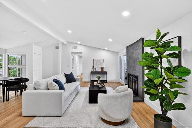 2546 MARATHON DR, San Diego, CA 92123