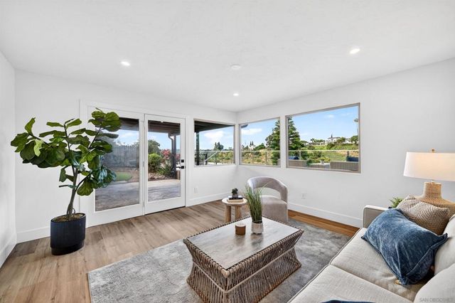 2546 MARATHON DR, San Diego, CA 92123