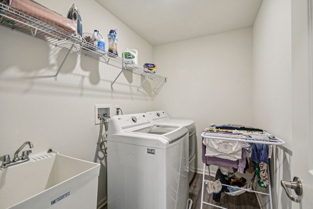 1077 Moraine Drive, South Elgin, IL 60177