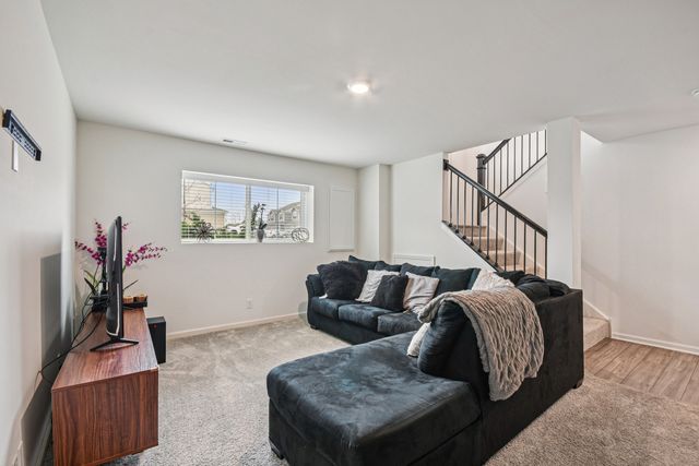 1077 Moraine Drive, South Elgin, IL 60177