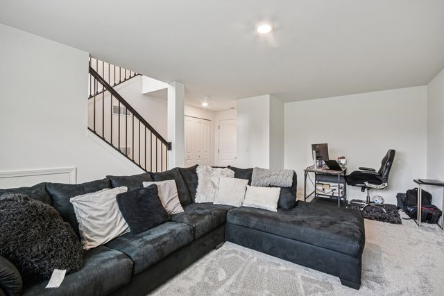 1077 Moraine Drive, South Elgin, IL 60177