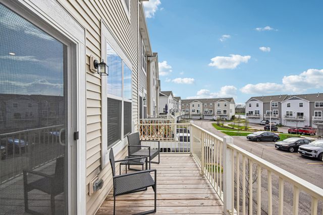 1077 Moraine Drive, South Elgin, IL 60177