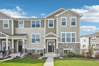 1077 Moraine Drive, South Elgin, IL 60177