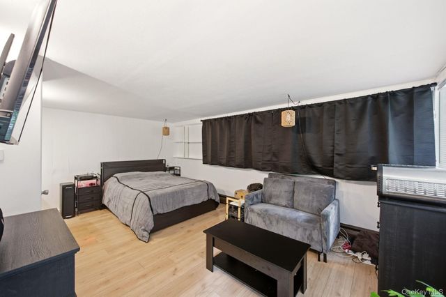 71 Parkway Drive, Syosset, NY 11791