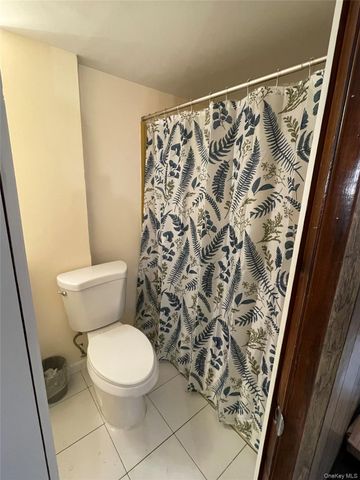 71 Parkway Drive, Syosset, NY 11791