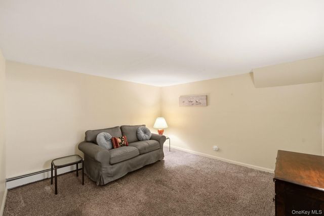 71 Parkway Drive, Syosset, NY 11791