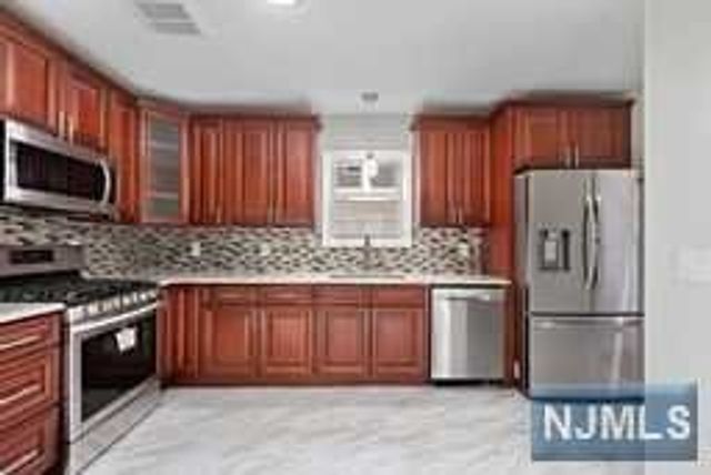 371 Parker Avenue, Hackensack, NJ 07601