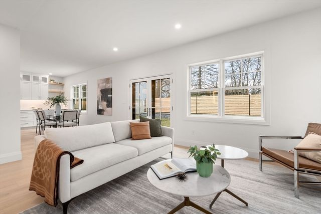 33 Dickson Ave, Arlington, MA 02474