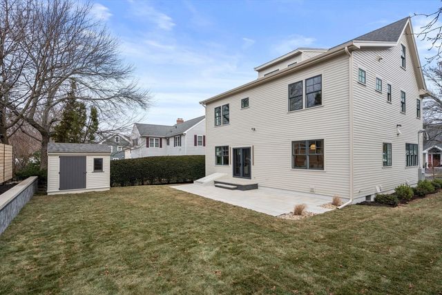 33 Dickson Ave, Arlington, MA 02474