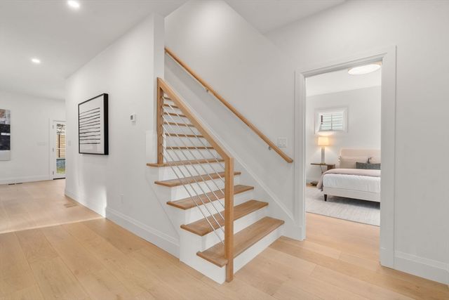 33 Dickson Ave, Arlington, MA 02474