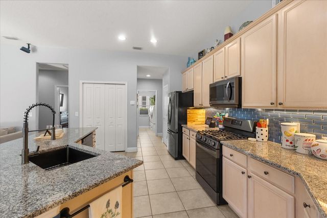 10207 ARBOR SIDE DRIVE, Tampa, FL 33647