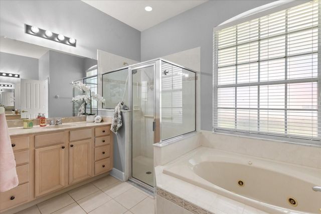 10207 ARBOR SIDE DRIVE, Tampa, FL 33647