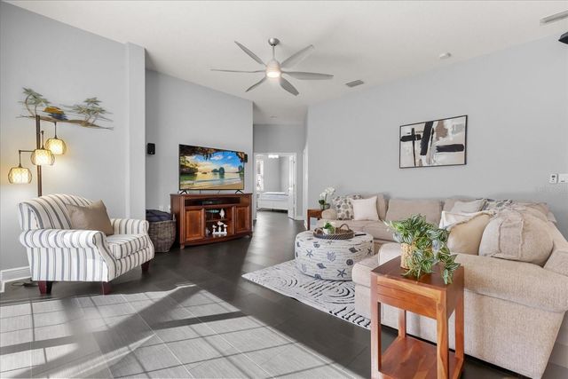 10207 ARBOR SIDE DRIVE, Tampa, FL 33647