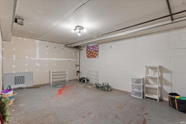 1222 E Beardsley Avenue, Elkhart, IN 46514