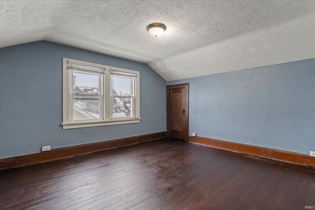 1222 E Beardsley Avenue, Elkhart, IN 46514