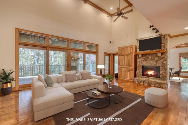 1949 Big Pine Drive, Hiawassee, GA 30546