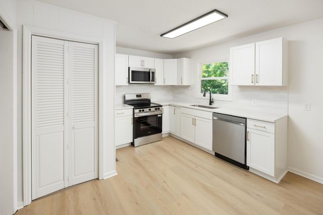 4305 Thunderbird Drive, Chattanooga, TN 37406