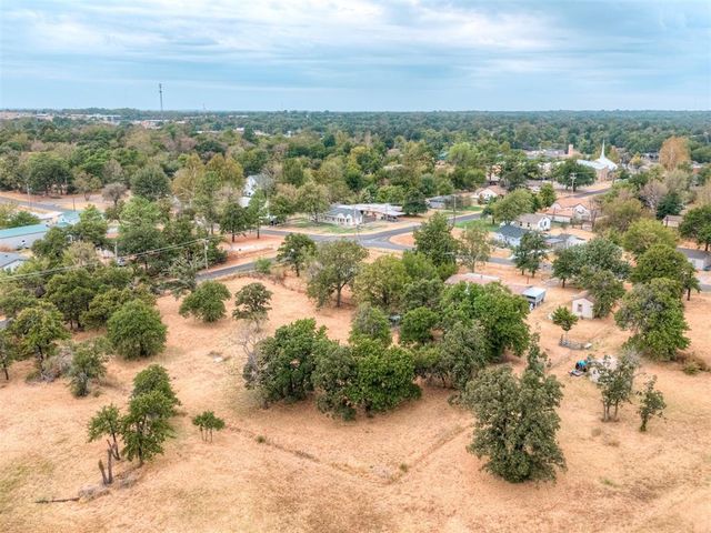 11708 E Draper Avenue, Nicoma Park, OK 73020