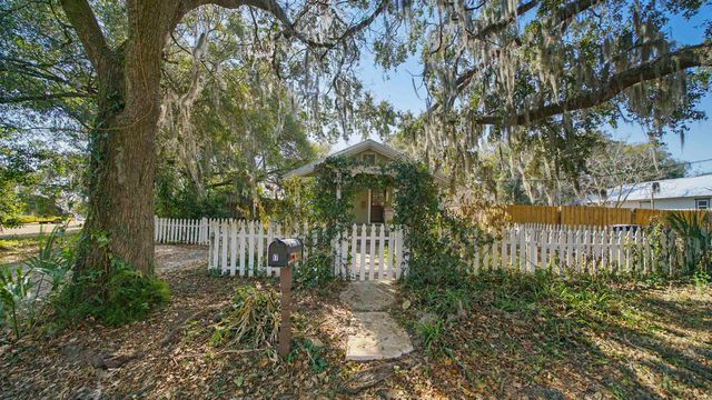 17 Aviles Dr, St Augustine, FL 32084