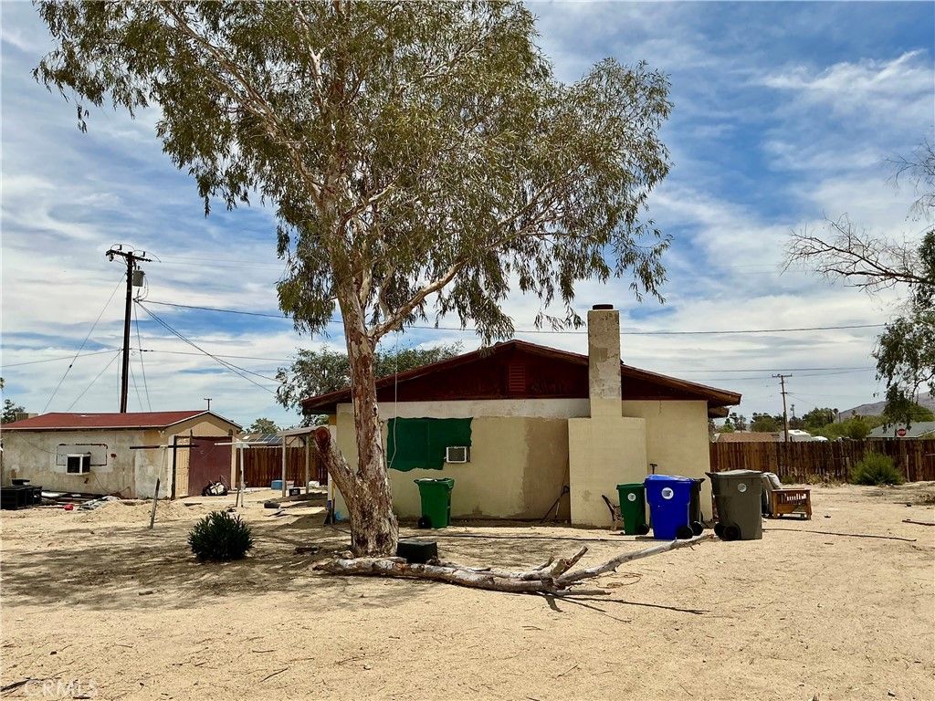 Image 15 of property listing at 72116 Sullivan, 29 Palms, CA 92277