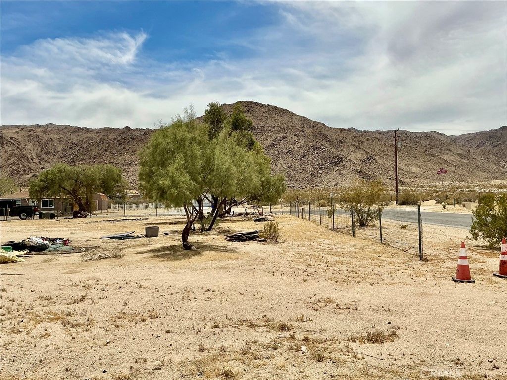 Image 16 of property listing at 72116 Sullivan, 29 Palms, CA 92277