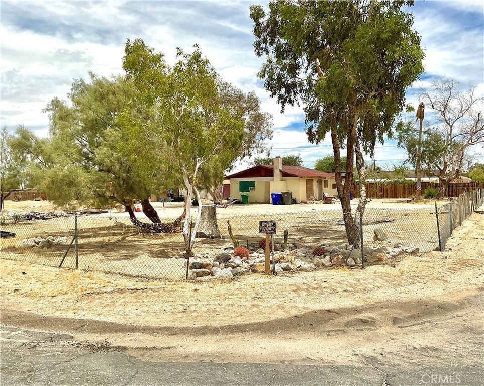 Image 18 of property listing at 72116 Sullivan, 29 Palms, CA 92277
