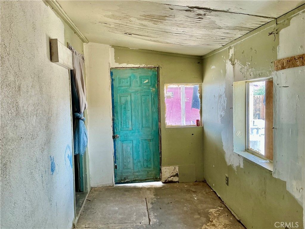 Image 5 of property listing at 72116 Sullivan, 29 Palms, CA 92277