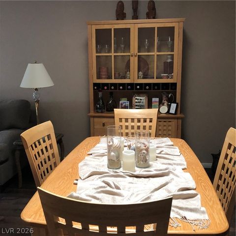 7803 Foxwood Place 4, Las Vegas, NV 89145