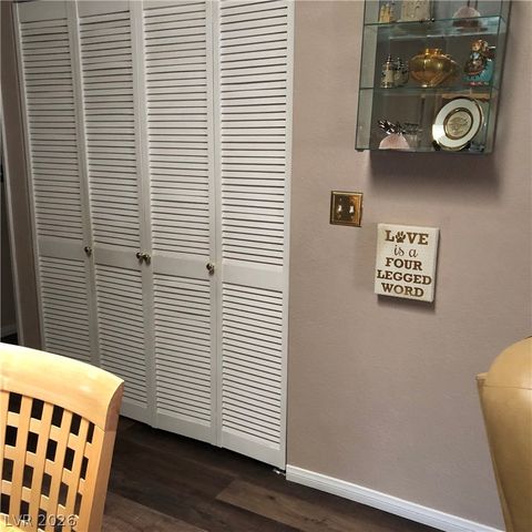 7803 Foxwood Place 4, Las Vegas, NV 89145