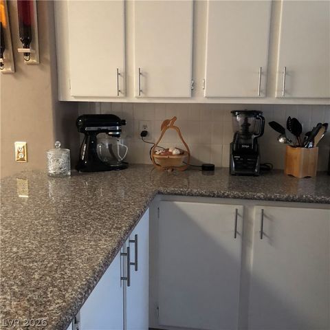 7803 Foxwood Place 4, Las Vegas, NV 89145