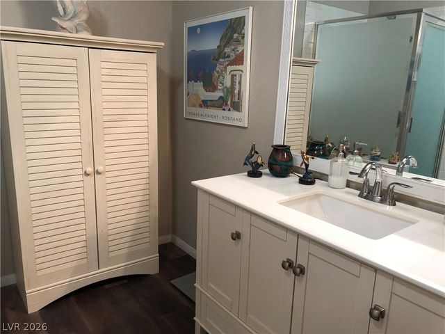 7803 Foxwood Place 4, Las Vegas, NV 89145