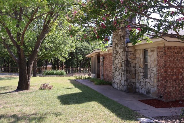 4315 Waples Road, Granbury, TX 76049